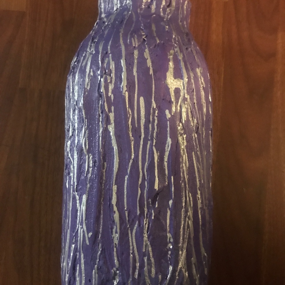 💜🤍Vase🤍💜 - Picture 2 of 7
